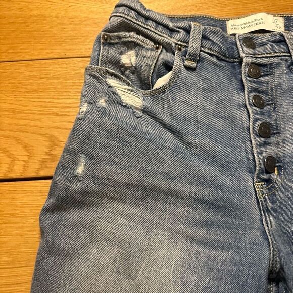 Abercrombie & Fitch mom Jean 27/4 buttonfly distressed medium wash - Picture 10 of 10